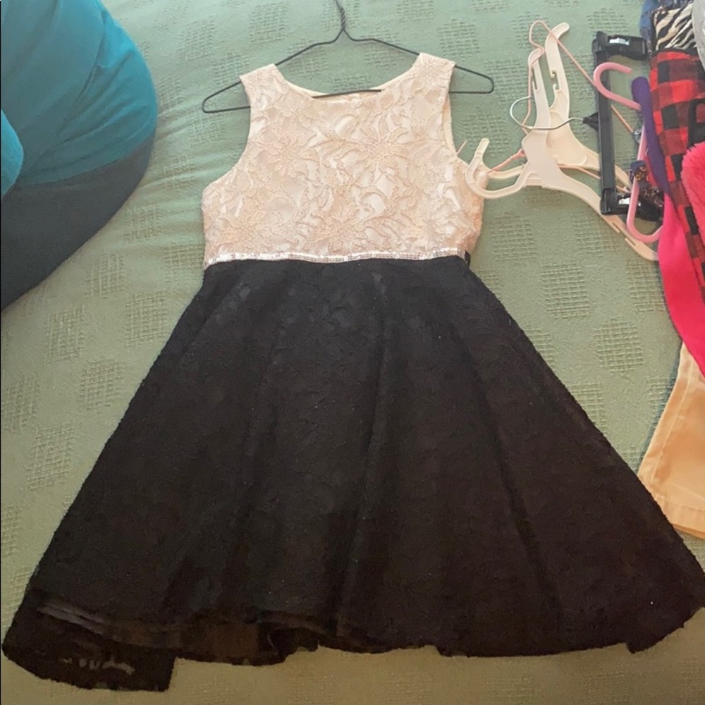 Size 7 excellent condition girls dress